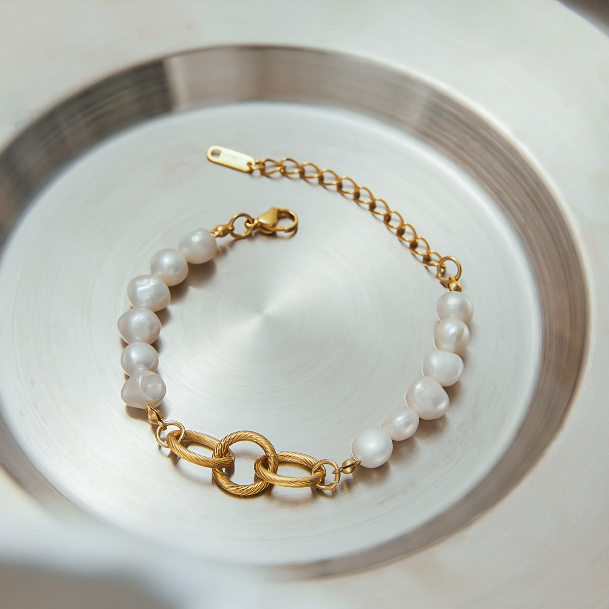 18k gold stainless steel pearl bracelet