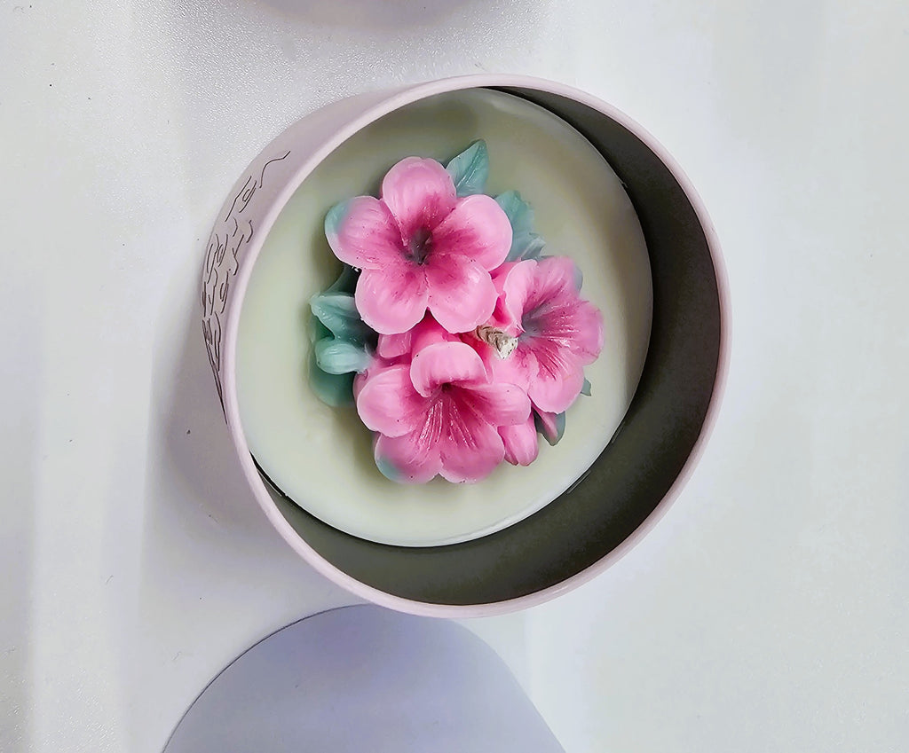 Floral Valentine candle - "BE Mine" Message