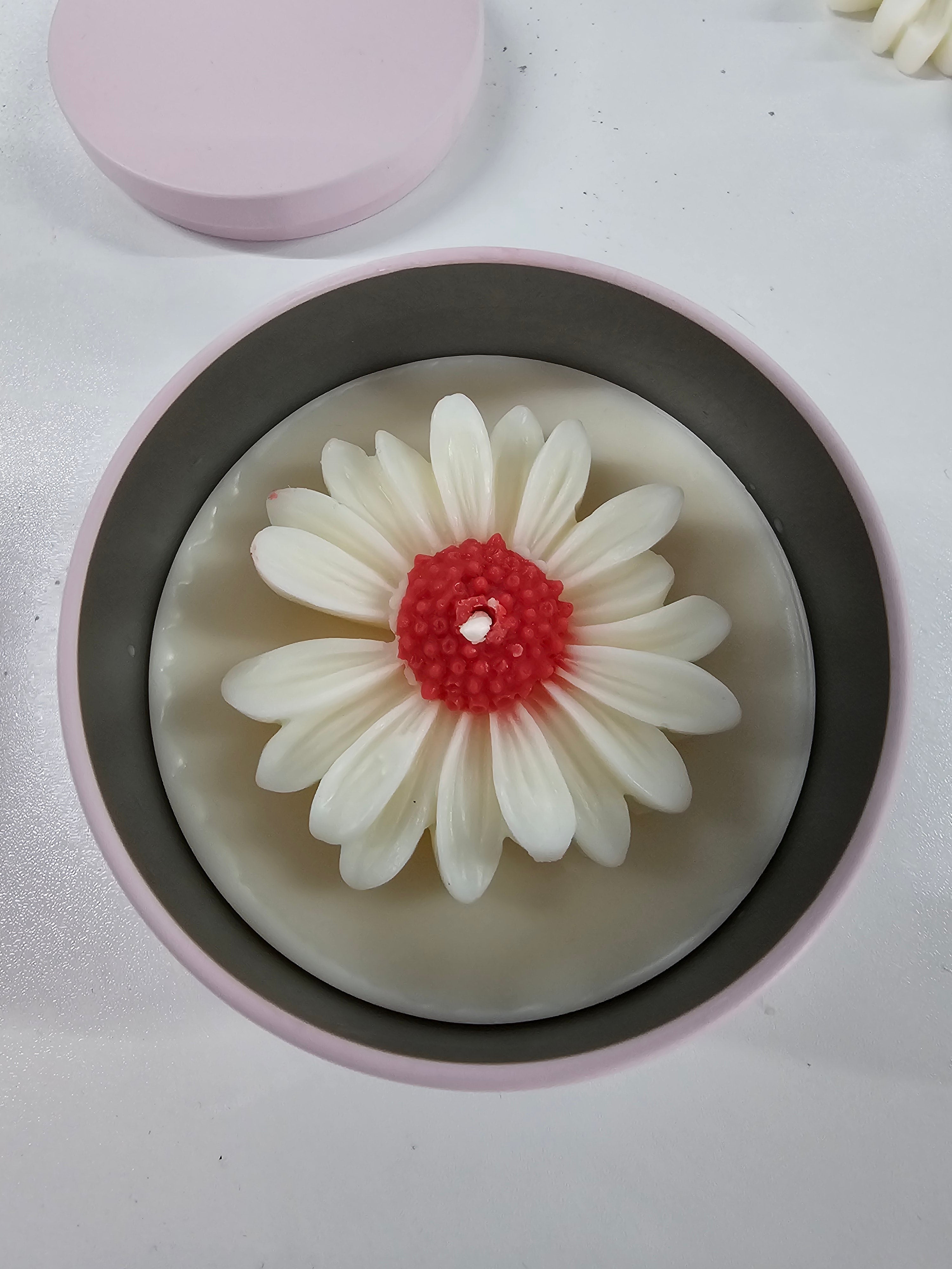 Flower Topped Candle - Shiny rose decor