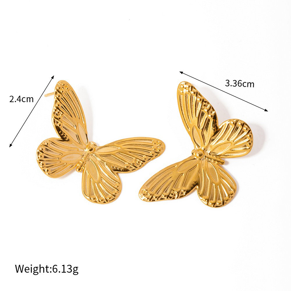 18K goldfish-shaped earrings with pearl design