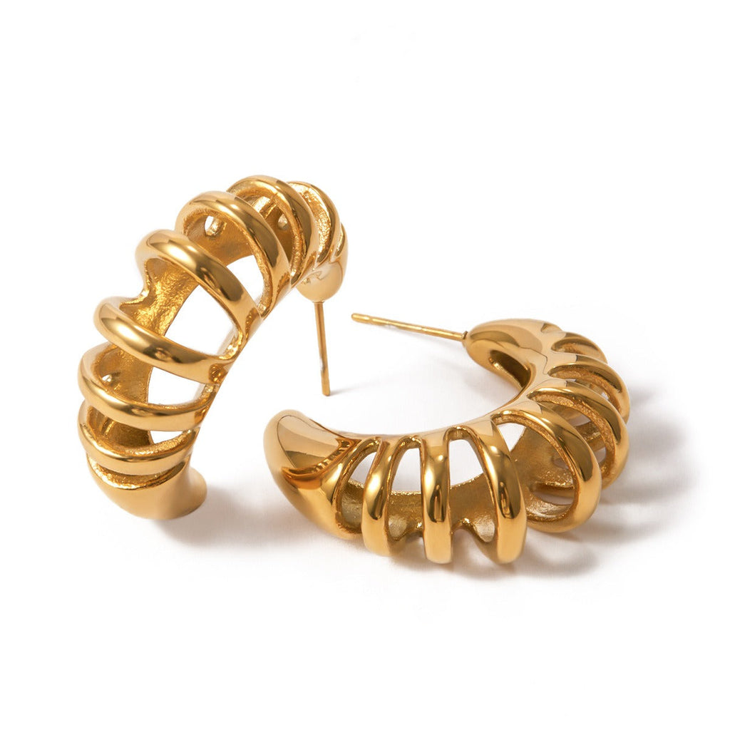 18k gold crescent-shaped earrings with hollow design, trendy and personalized
