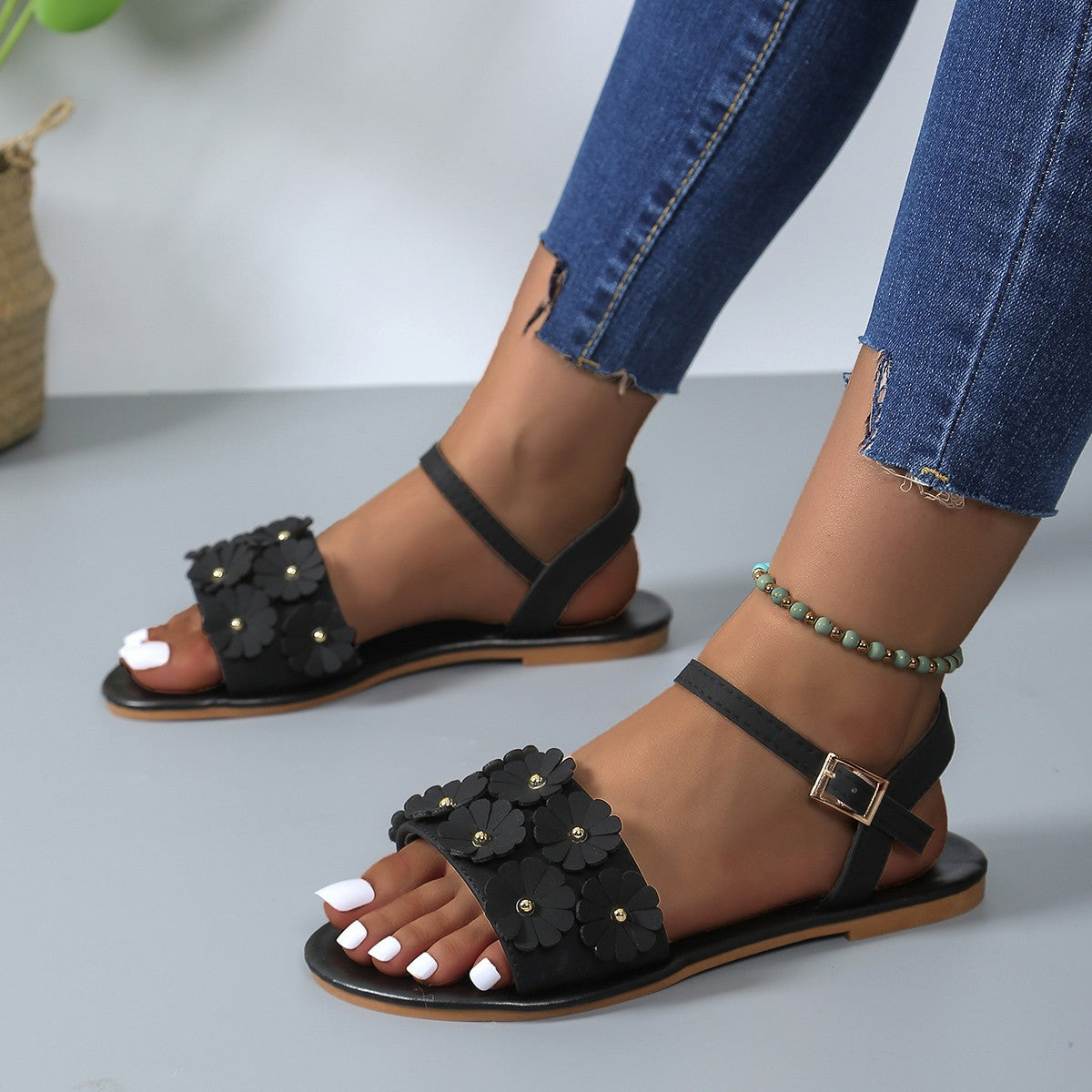 Women's Retro Floral Flat Sandals | Buckle Round-Toe Beach Shoes
