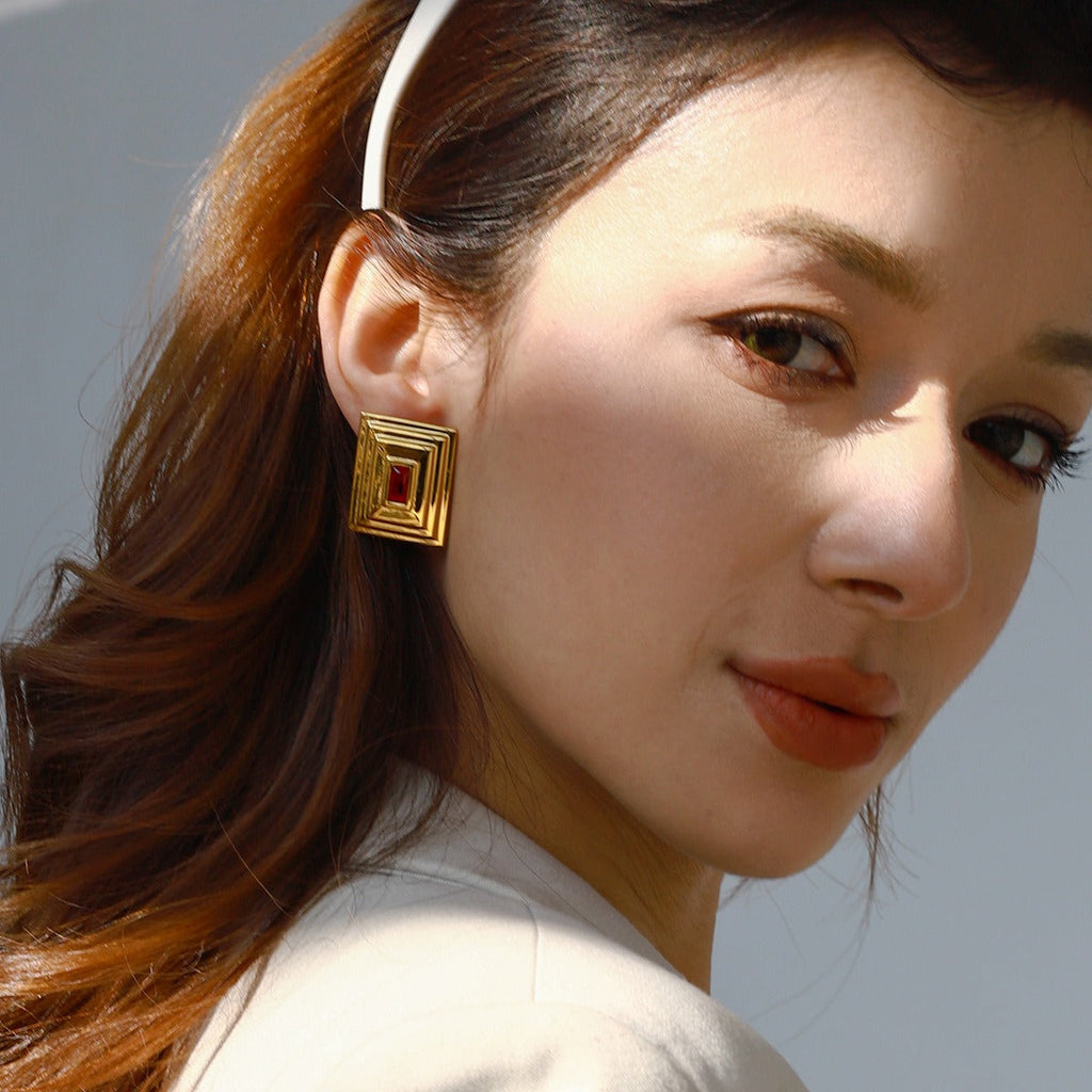 18k gold rectangular inlaid gemstone with concave pattern design exquisite and noble earrings