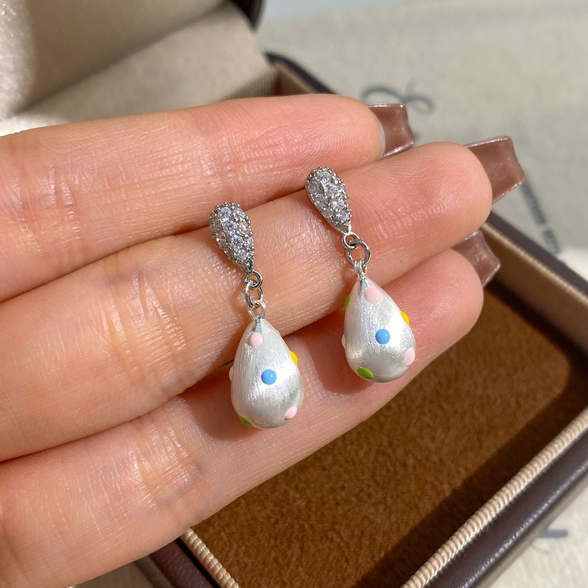 Design Unique Brushed Water Drop Color Dots Light Luxury Earrings