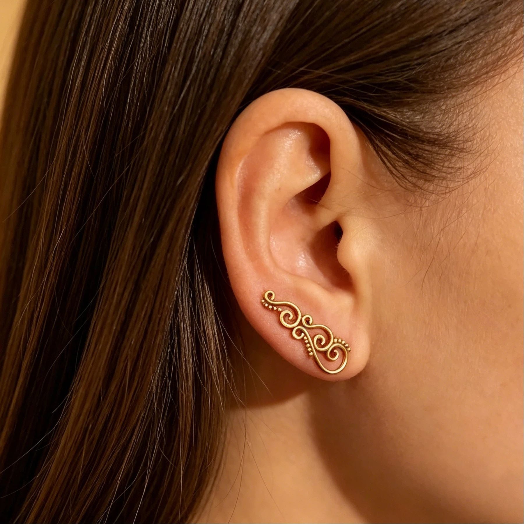 Women's Vintage Engraving Simple Bone Temperament Alloy Ear Clip