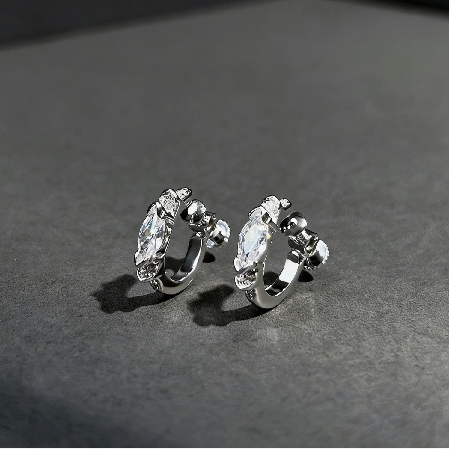 Women's & Men's Eye Trendy Hip Hop Zircon Design Ancient Ear Clip