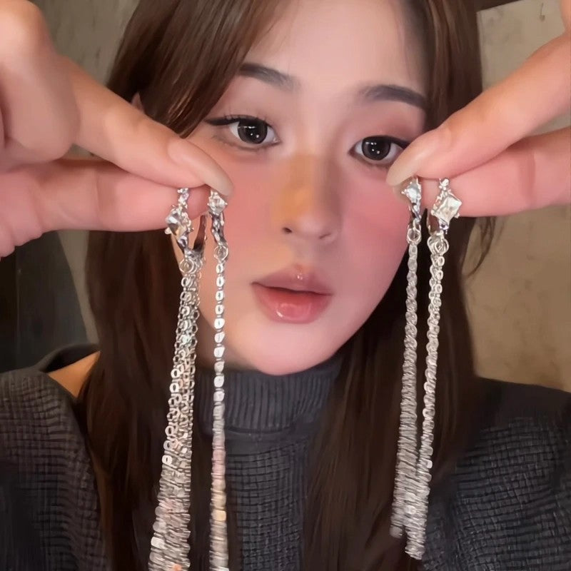 Women's High-grade Tassel Bone Exquisite Minority Design Ear Clip