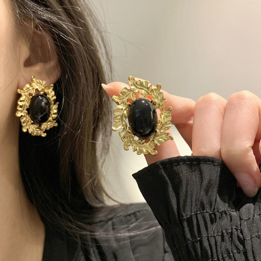 Women's Style Black Oval Metal Exaggerated High Sense Ear Clip