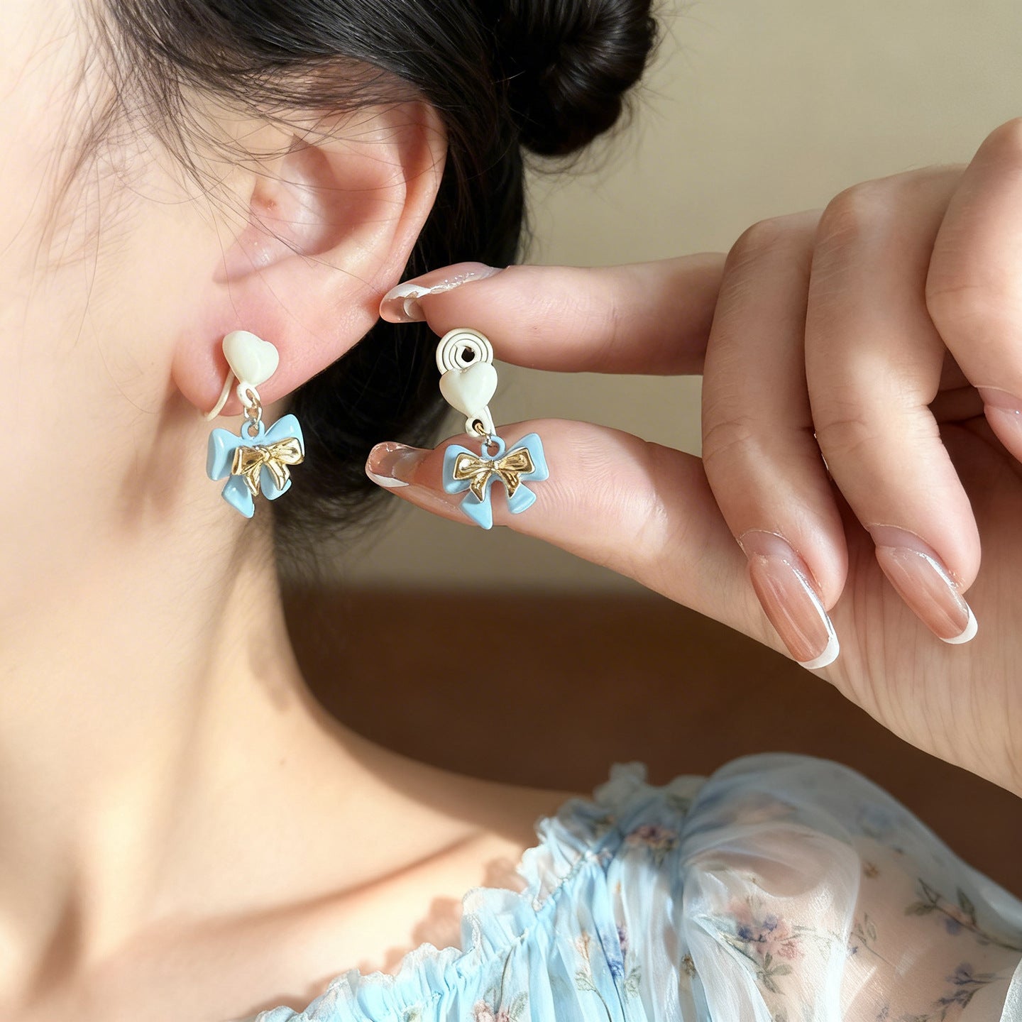 Korean Style Younger Delicate Heart Bow Eardrops Niche Ear Clip