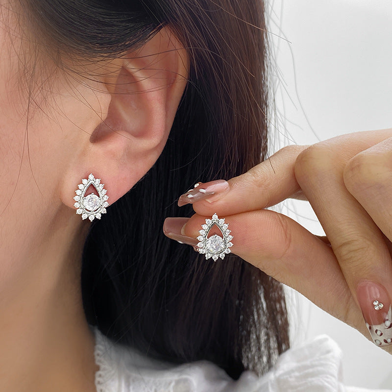 Everyday Joker Water Drop Micro Inlaid Zircon Champagne Light Luxury Ear Clip