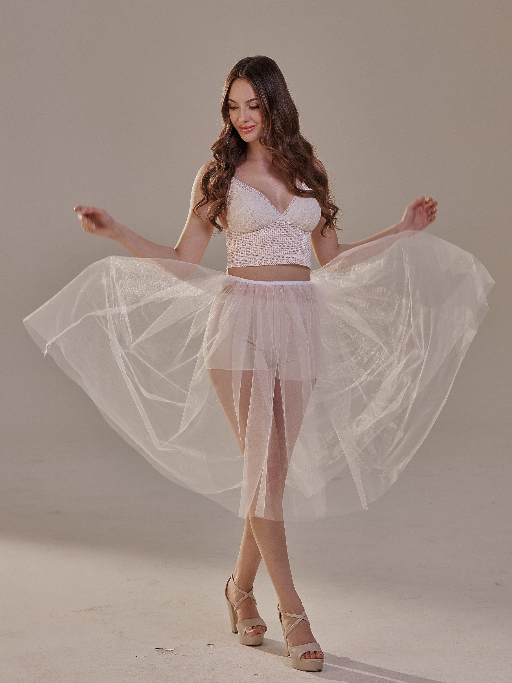 Short Soft White Tulle Skirt for Women , Flowy Mini Tulle Skirt, Bridal Party Skirt, Bachelorette Skirt