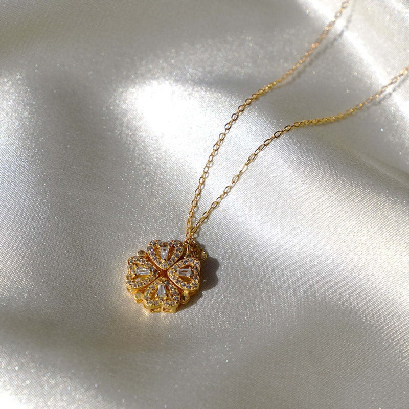 Heart-shaped four-leaf clover necklace with micro-inlaid zircon