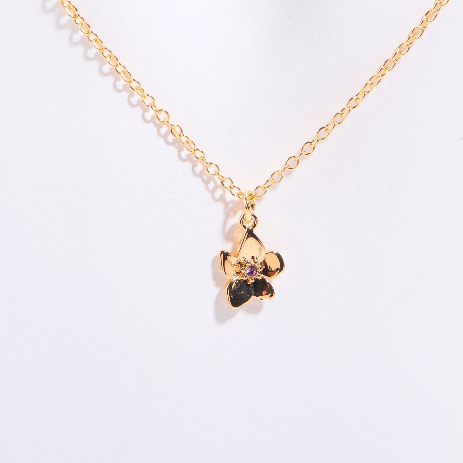 18 Gold December Birth Flower Bracelet
