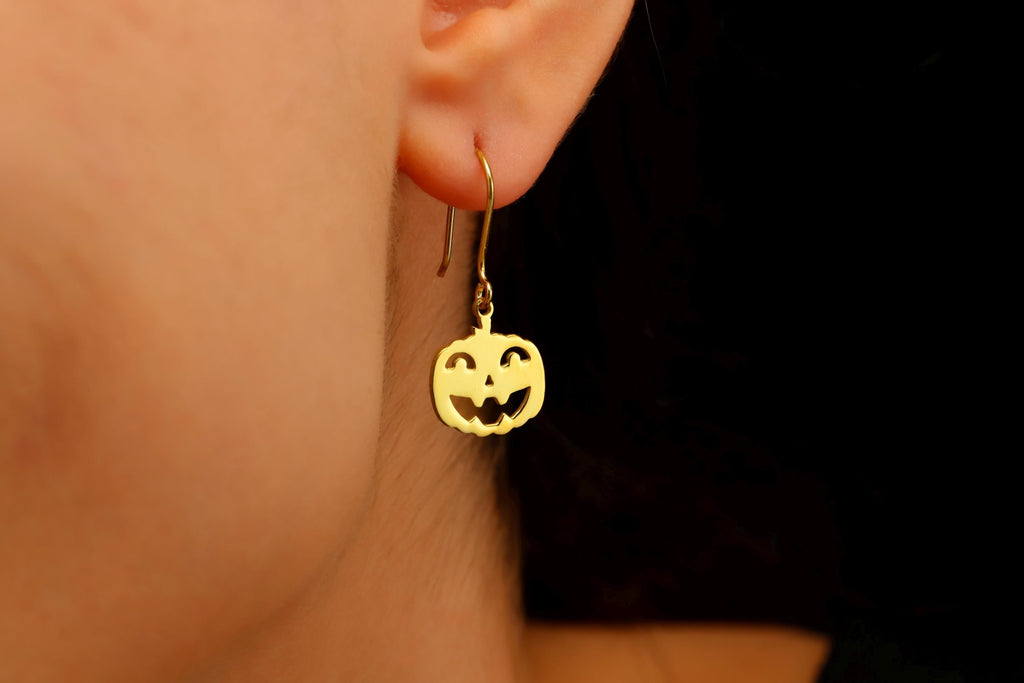 Silver Pumpkin Dangle Earrings - Whimsical Charms for Spooky Style