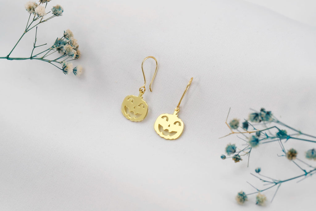 Silver Pumpkin Dangle Earrings - Whimsical Charms for Spooky Style