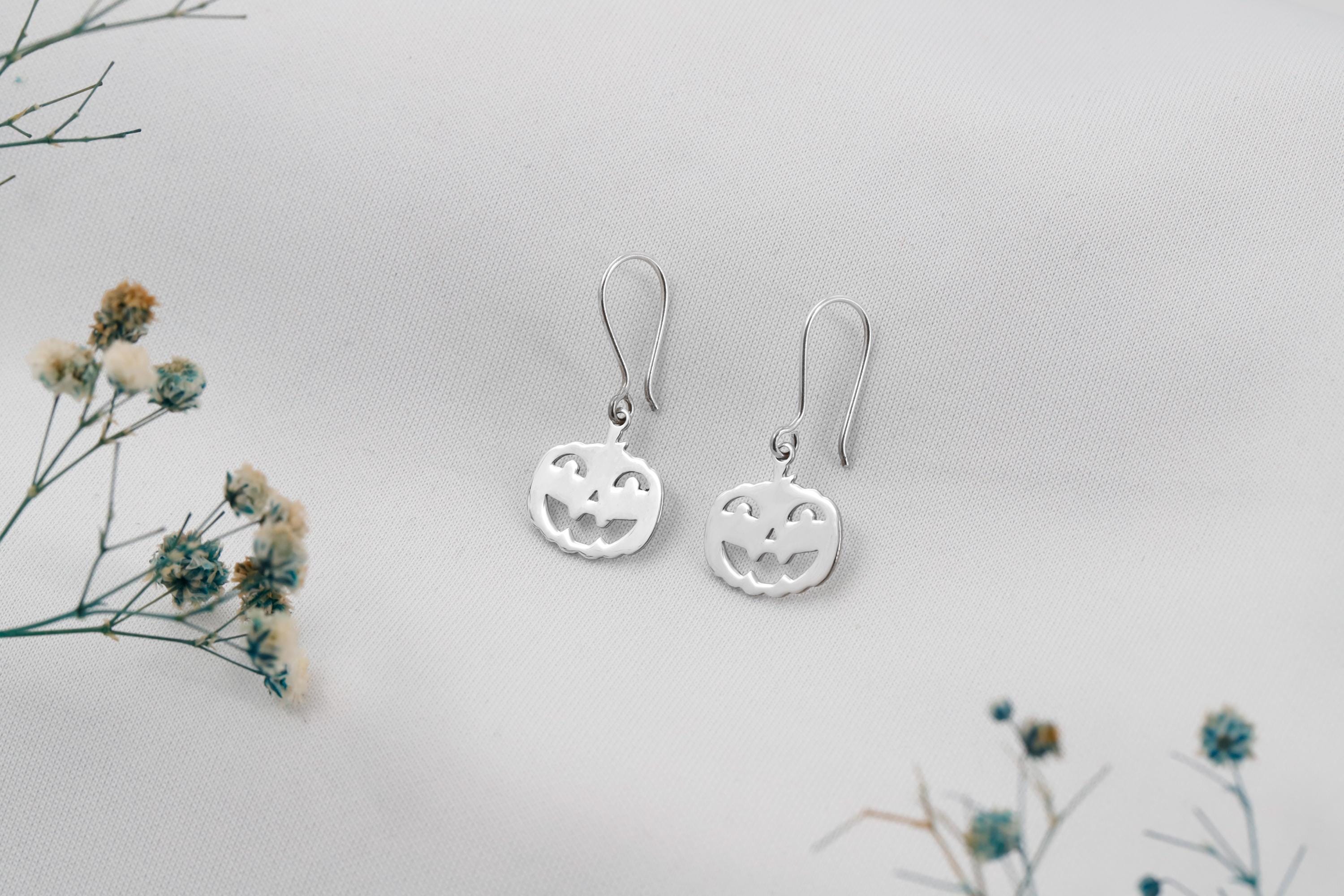Silver Pumpkin Dangle Earrings - Whimsical Charms for Spooky Style