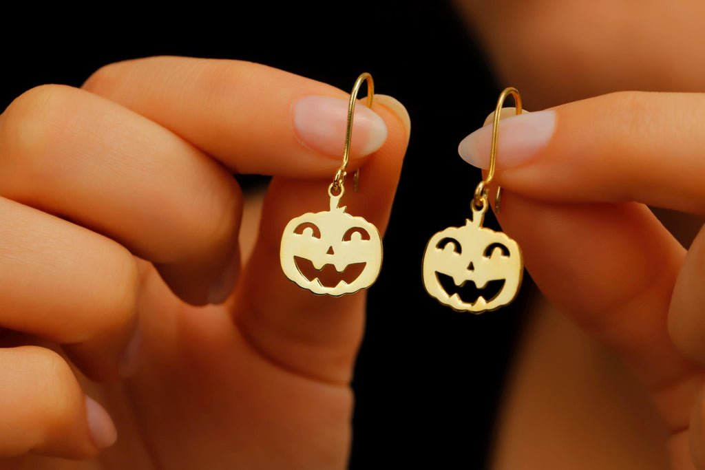 Silver Pumpkin Dangle Earrings - Whimsical Charms for Spooky Style