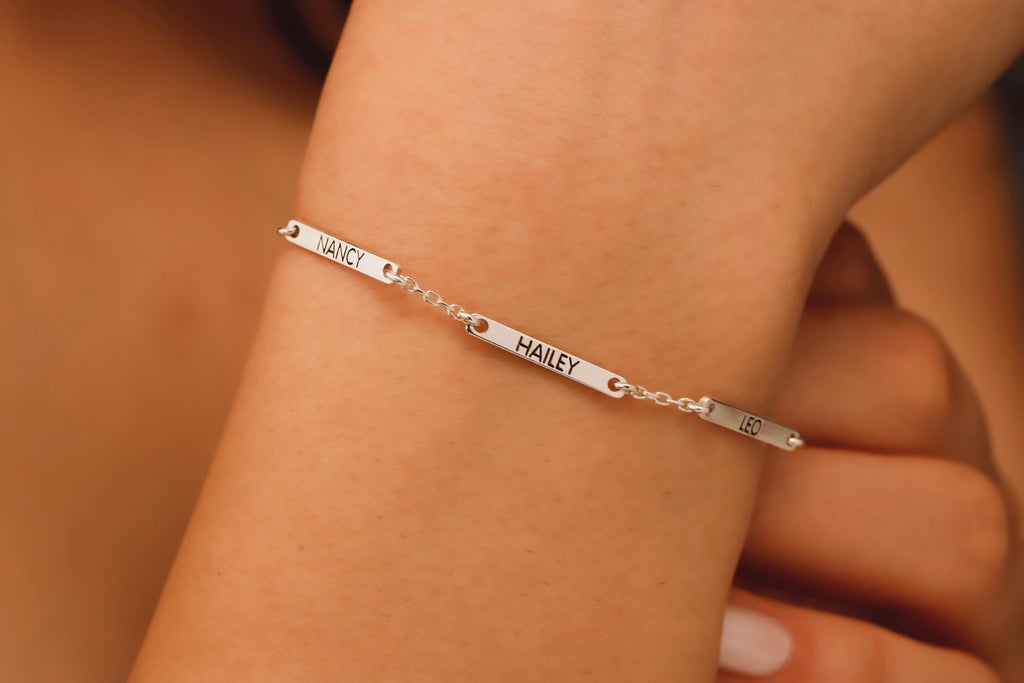 Engraved Bar Bracelet - Stylish Paper Clip Chain