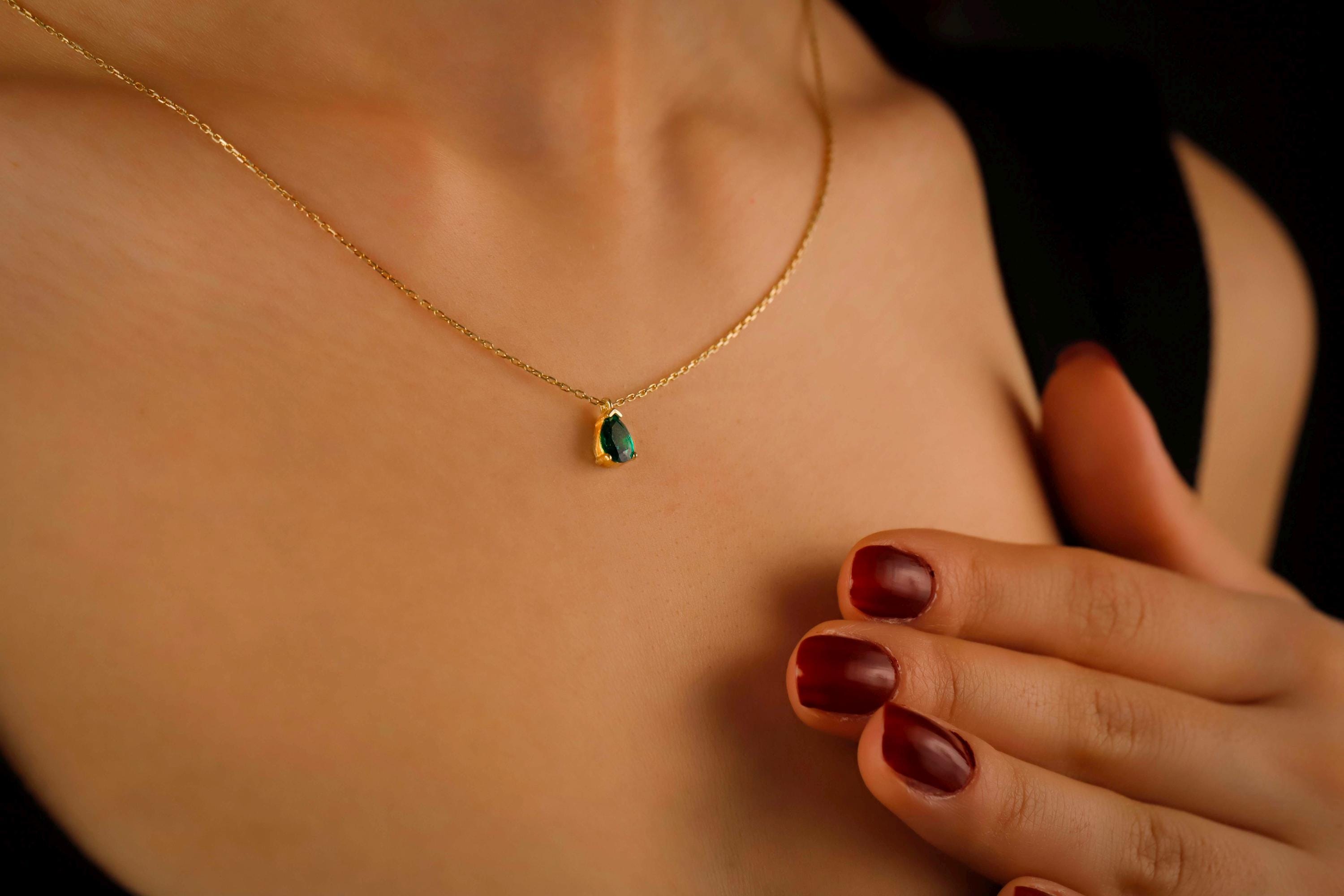 Emerald Elegance: Dainty Sterling Silver Earrings & Necklace Set for a Dazzling Look