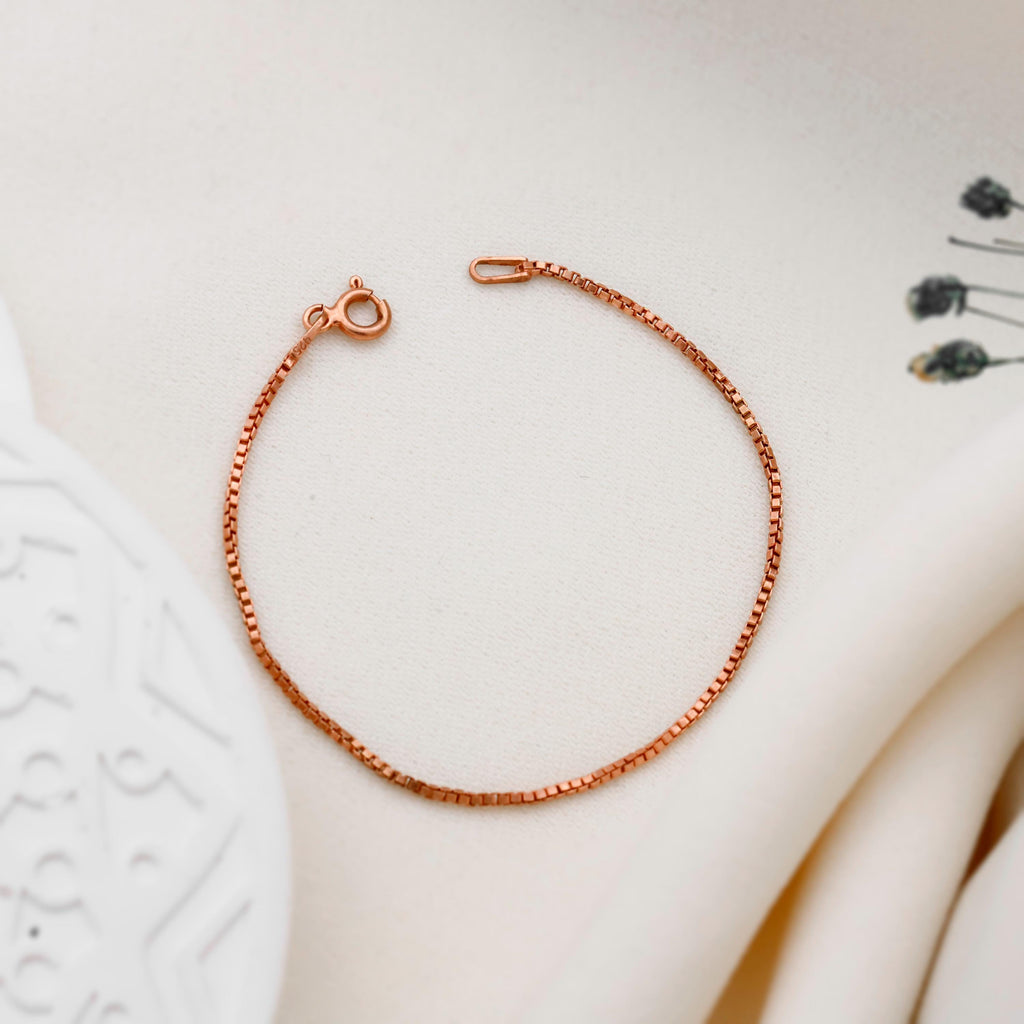 Shimmer & Shine Silver Box Chain Bracelet - Elegant Minimalist Jewelry for Everyday Glam, Perfect Gift for Her