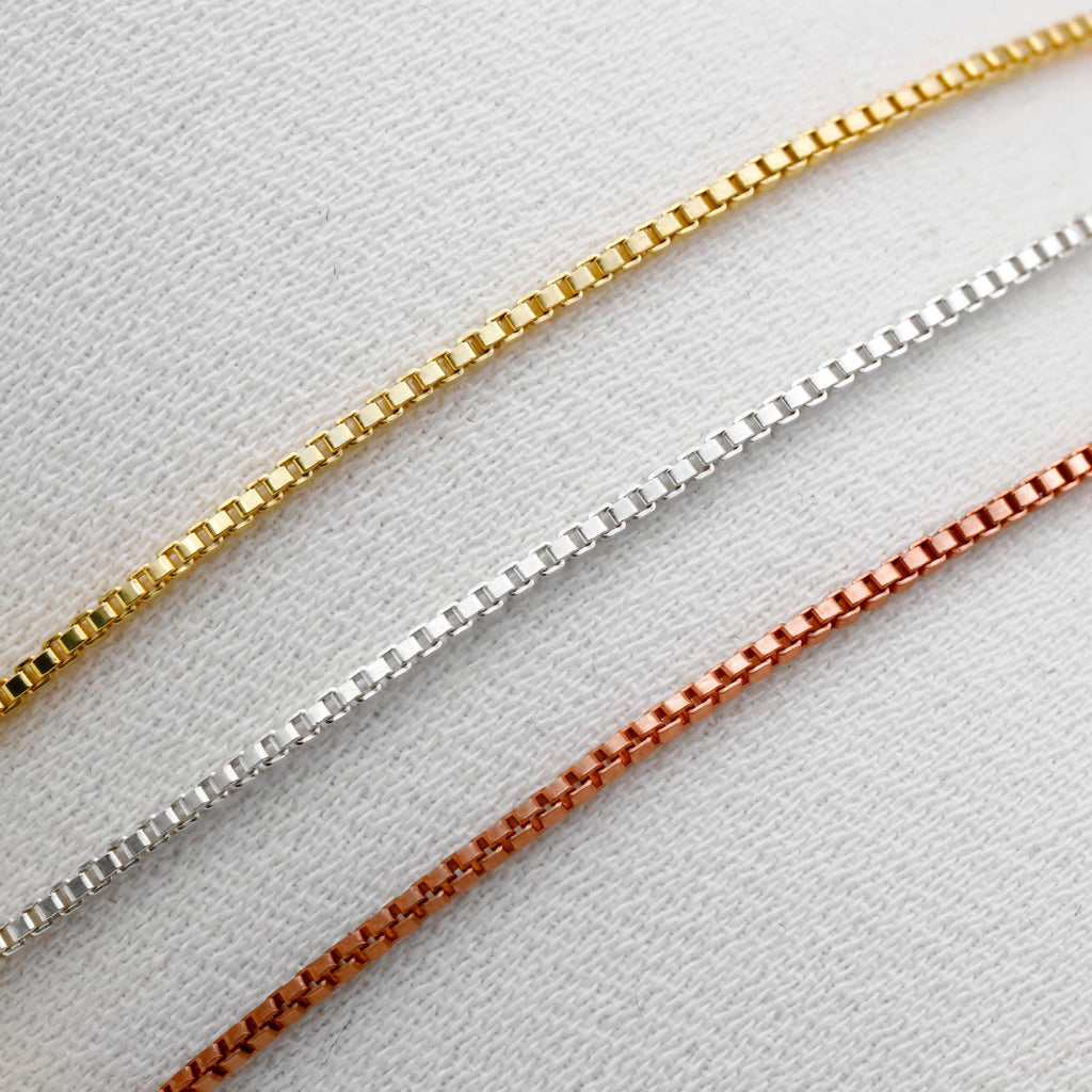 Shimmer & Shine Silver Box Chain Bracelet - Elegant Minimalist Jewelry for Everyday Glam, Perfect Gift for Her